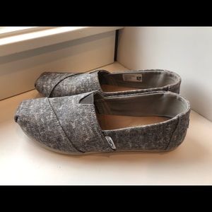 TOMS flats